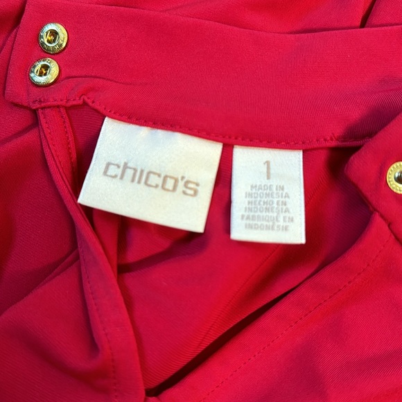Chicos Red Keyhole Top - Perfect for the Holidays! - Picture 4 of 4